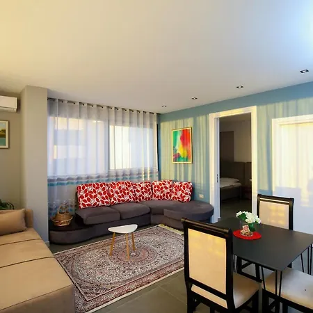 Palm Apartment-suite Vlorë