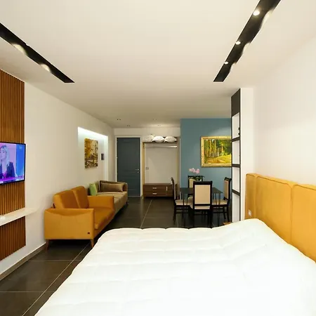 アパート Palm Apartment-suite Vlorë