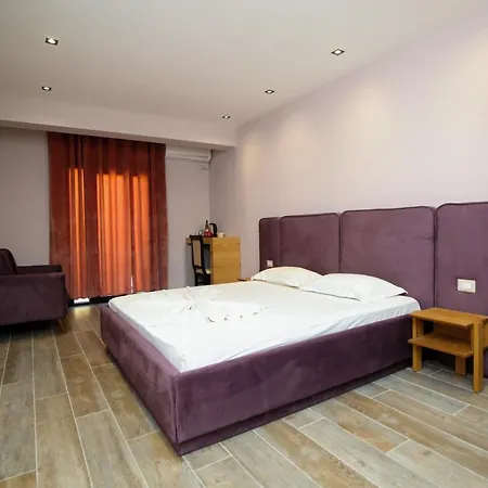 Palm Apartment-suite Vlora