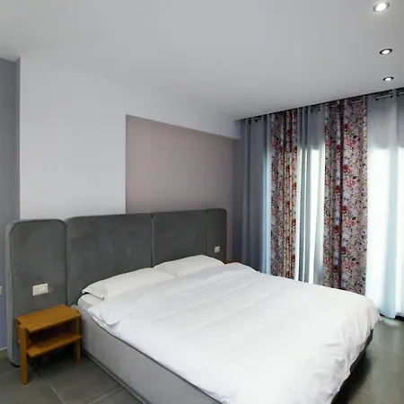 Palm Apartment-suite * Vlora