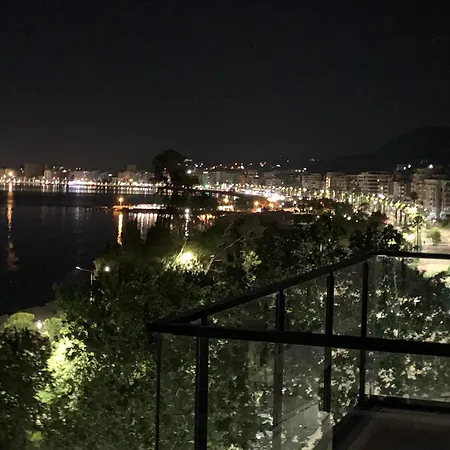 Appartamento Palm Apartment-suite Vlorë