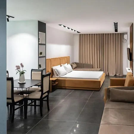 Palm Apartment-suite Апартаменты Влёра