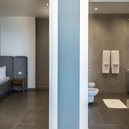 Palm Apartment-suite * Влёра